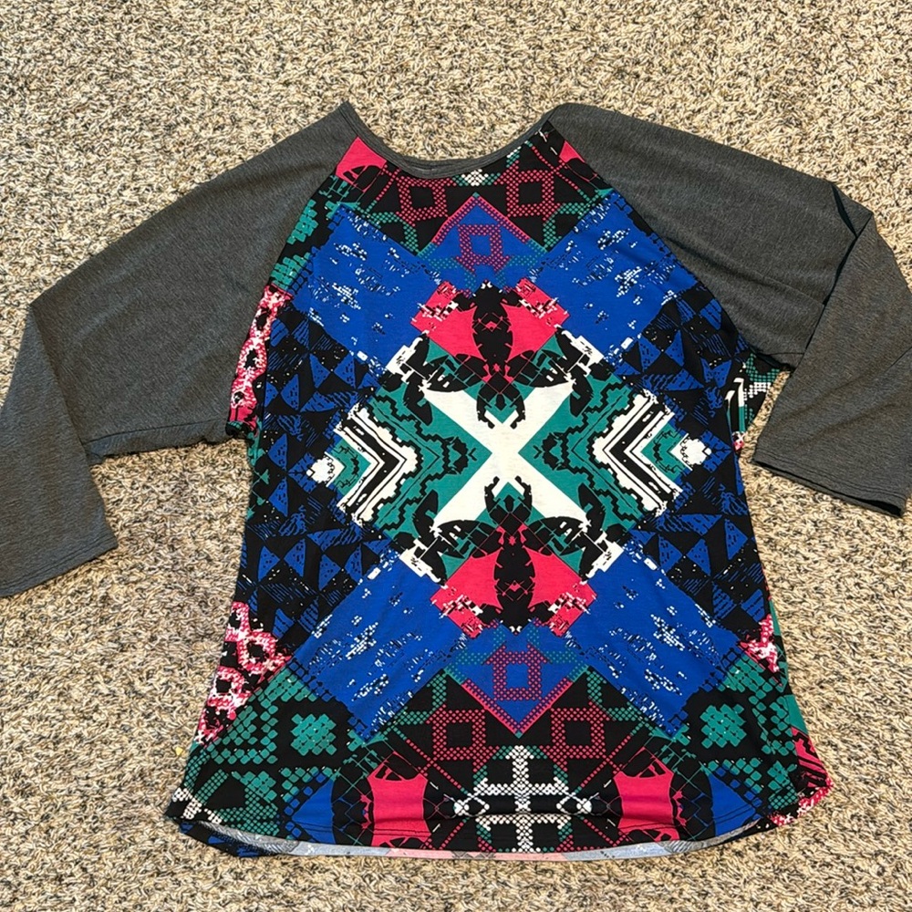 LULAROE 2X LONG SLEEVE SHIRT